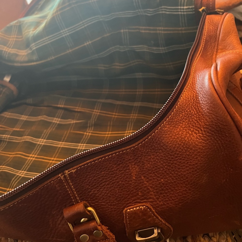 Duluth lifetime leather duffel bag - Picture 6 of 8